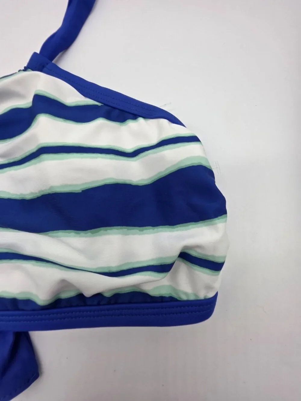 Nautica Women's Bikini Swimsuit Top Size Medium Blue Striped Halter Padded Swim